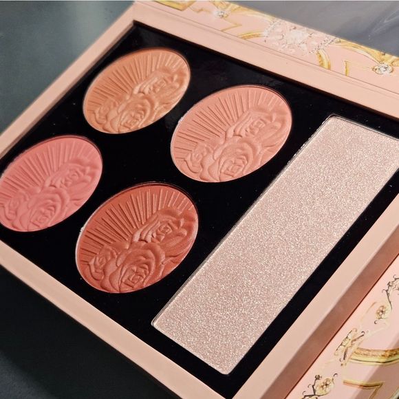 Pat McGrath Other - Pat McGrath Divine Blush & Glow face cheek palette NUDE VENUS. New.